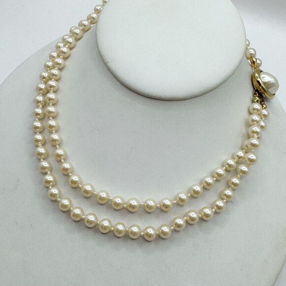 Vintage Glass Pearl Hand Knotted Multi-Strand Bracelet Faux Mabe Pearl Box Clasp - Picture 5 of 9